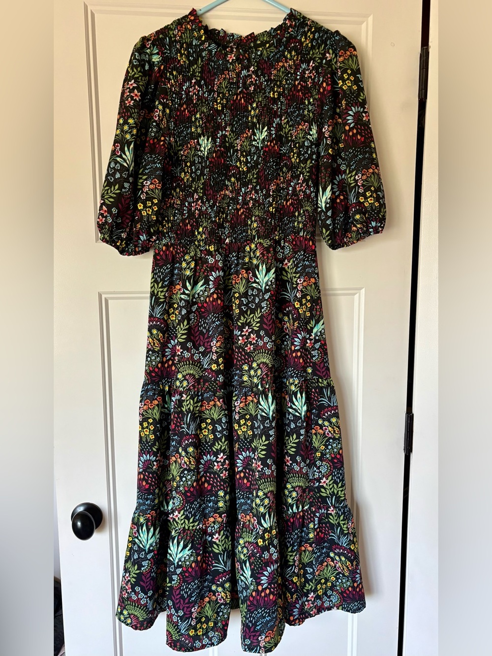 Women’s Black Floral Puffed Sleeve Midi Dress